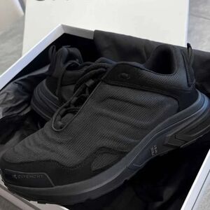 Men's Black Sneakers
